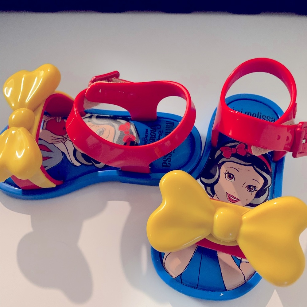 Mini Melissa Jelly Snow White sandals 💙❤️💛🍎👸🏻